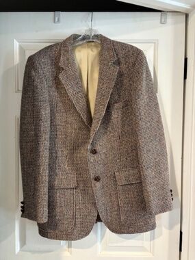 Johnny Carson 100% pure Scottish tweed wool Sports Jacket- see description